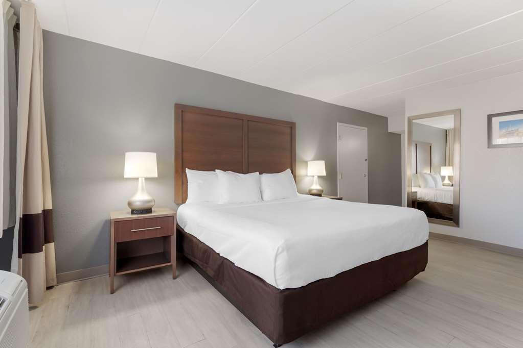 Clarion Hotel & Suites BWI Airport North Балтимор Номер фото