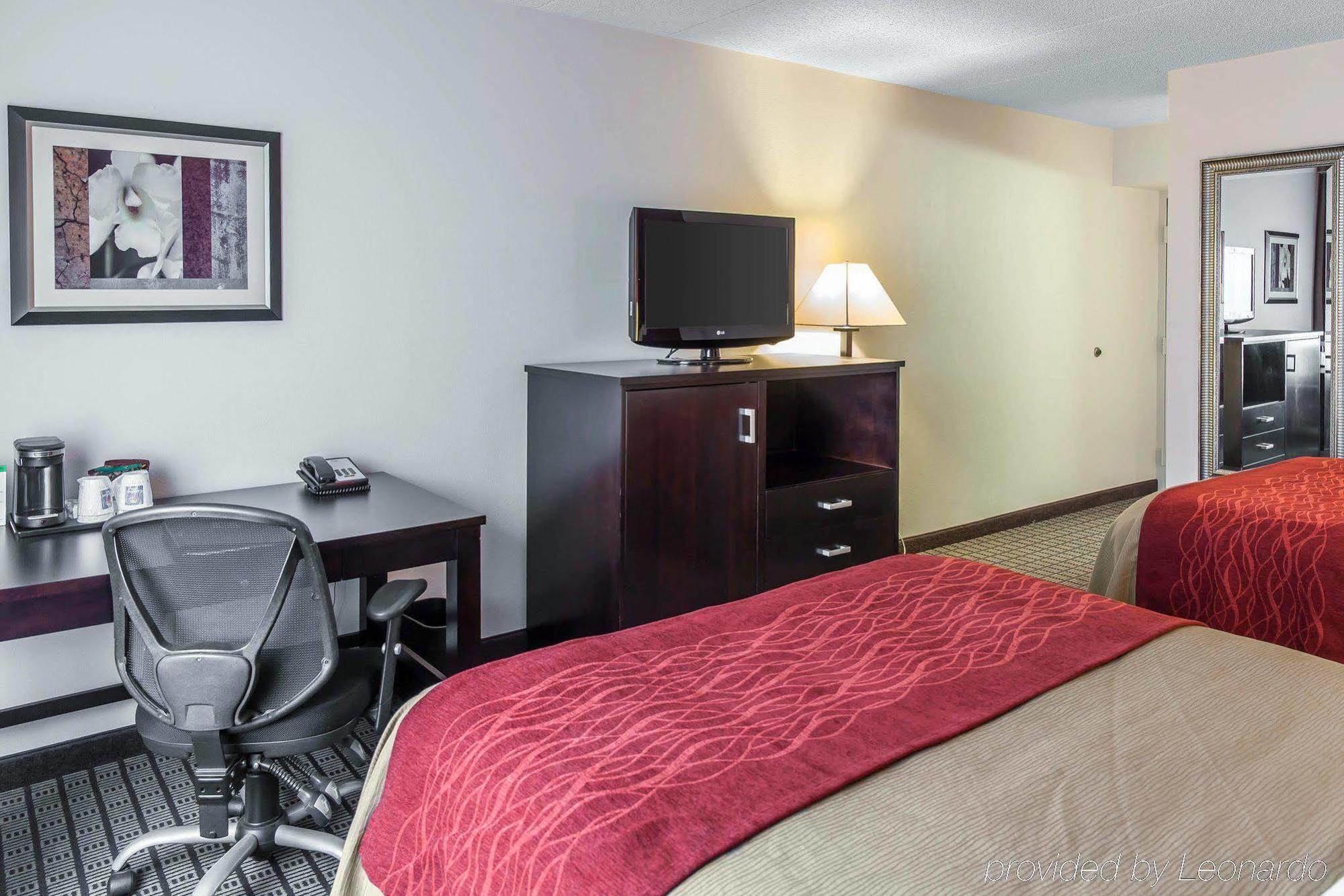 Clarion Hotel & Suites BWI Airport North Балтимор Екстер'єр фото